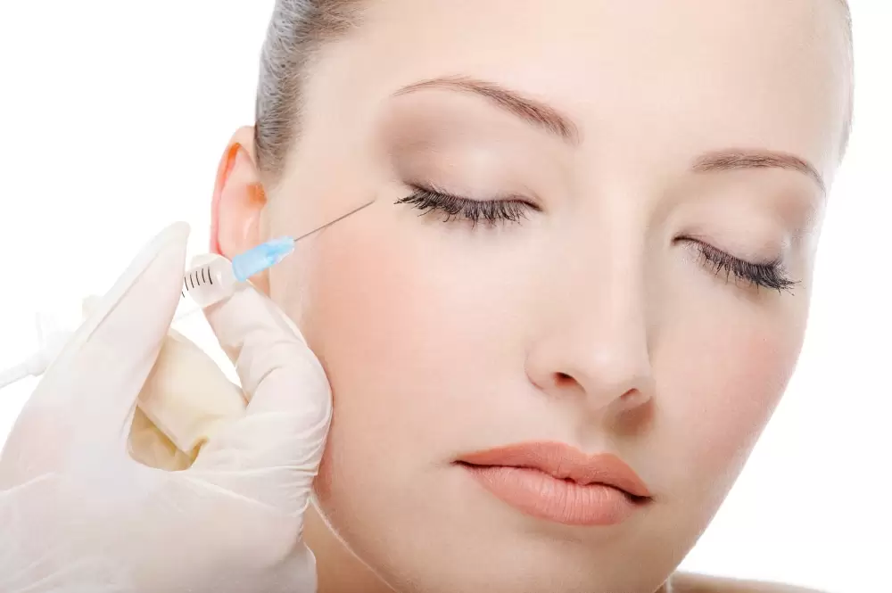 درمان افتادگی پلک یا پتوز ناشی از تزریق بوتاکس