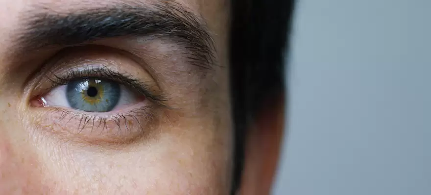 تومور اربیت چشم چیست و چگونه درمان می‌شود؟